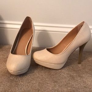 Beautiful summer weave high heels